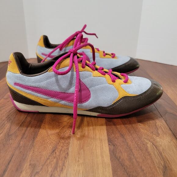 Nike Gray and Pink Suede Leather Athletic Shoes Sneakers Size 7 - Picture 3 of 9